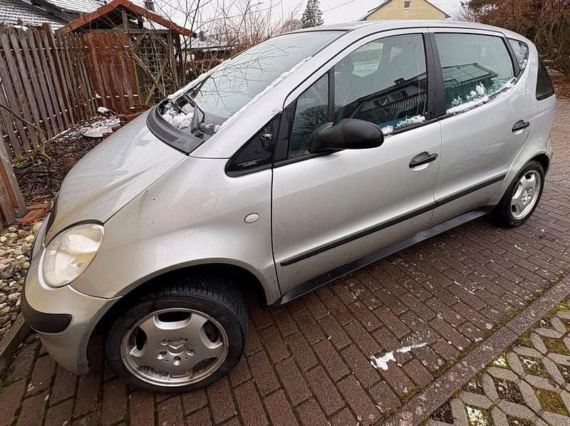Silber Gebraucht 2003 Mercedes A140 Classic Van / Kleinbus | 900 € (Guter Preis) - Bild 1/4