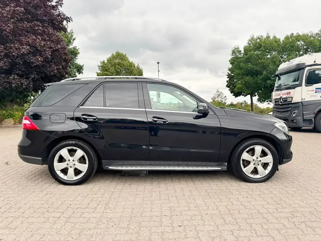 Gebraucht Mercedes ML350 258 PS (189 kW) 2014 Schwarz SUV
