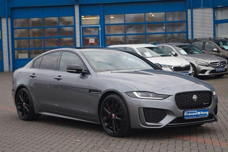 Gebraucht Jaguar XE R-Dynamic 204 PS (150 kW) 2023 Grau Limousine