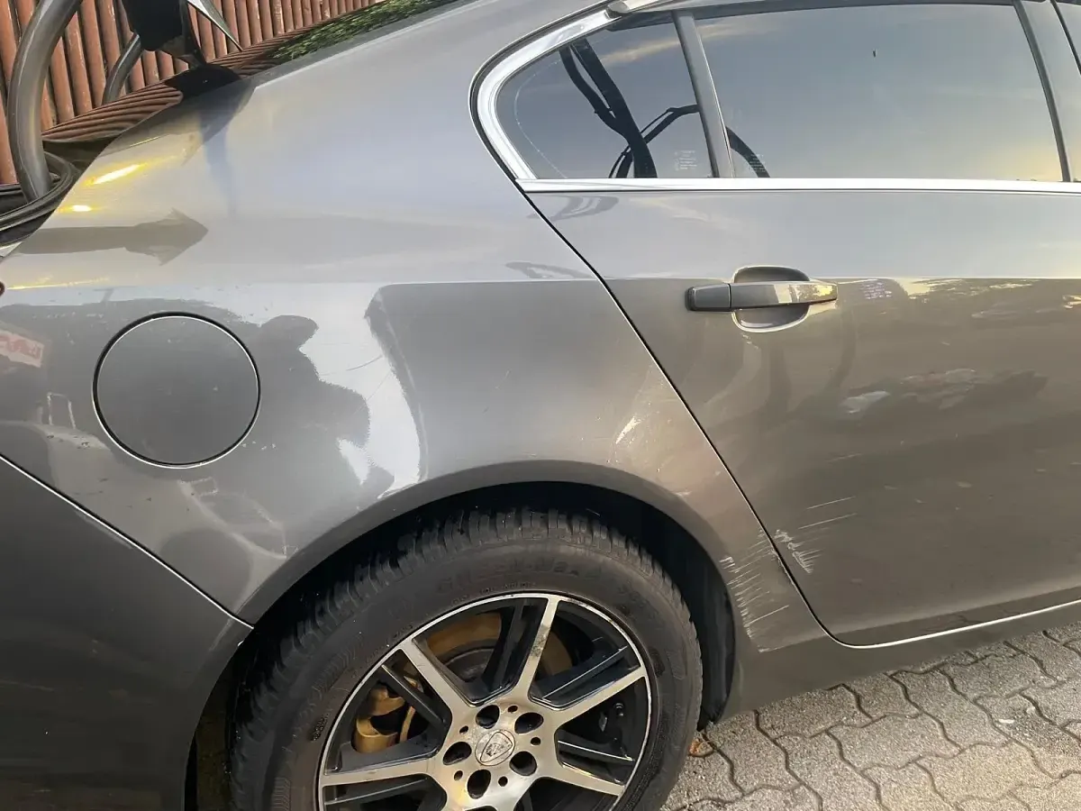 Gebraucht Opel Insignia 160 PS (117 kW) 2009 Grau Limousine