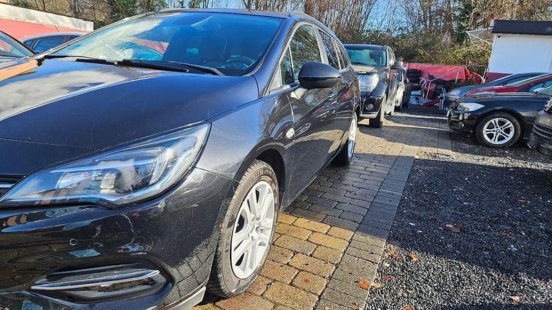 Usado Opel Astra Edition 131 HP (96 kW) 2020 Preto Carrinha