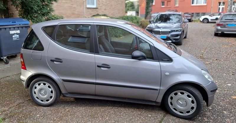 Grau Gebraucht 1999 Mercedes A160 Kleinwagen | 1.111 € (Fairer Preis) - Bild 1/4