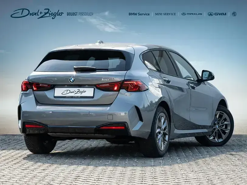 Gebraucht BMW 120 Sport Line 170 PS (125 kW) 2025 Skyscraper grey metalllic Kleinwagen