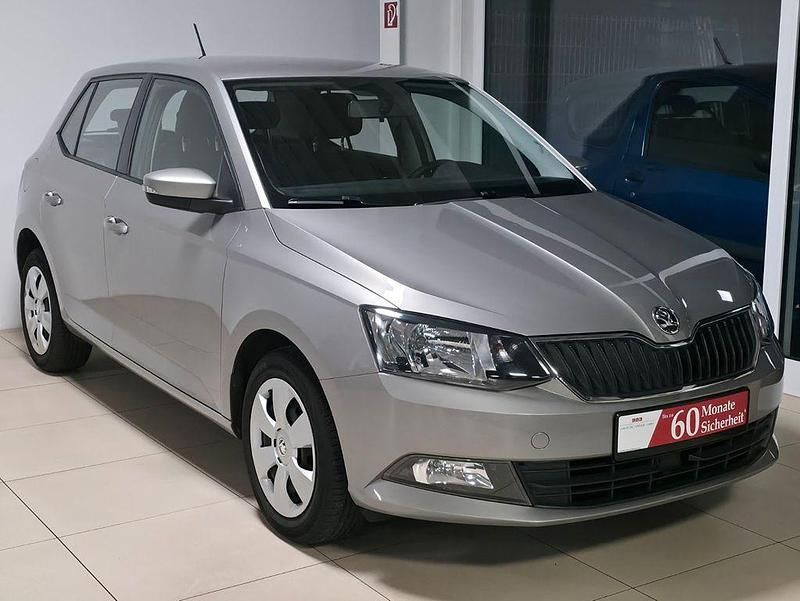 Beige Gebraucht 2017 Skoda Fabia Ambition Limousine | 7.990 € (Guter Preis) - Bild 1/4