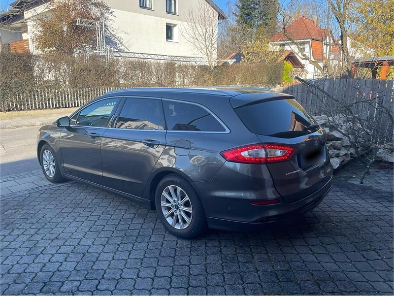 Gebraucht Ford Mondeo 160 PS (117 kW) 2015 Grau Kombi