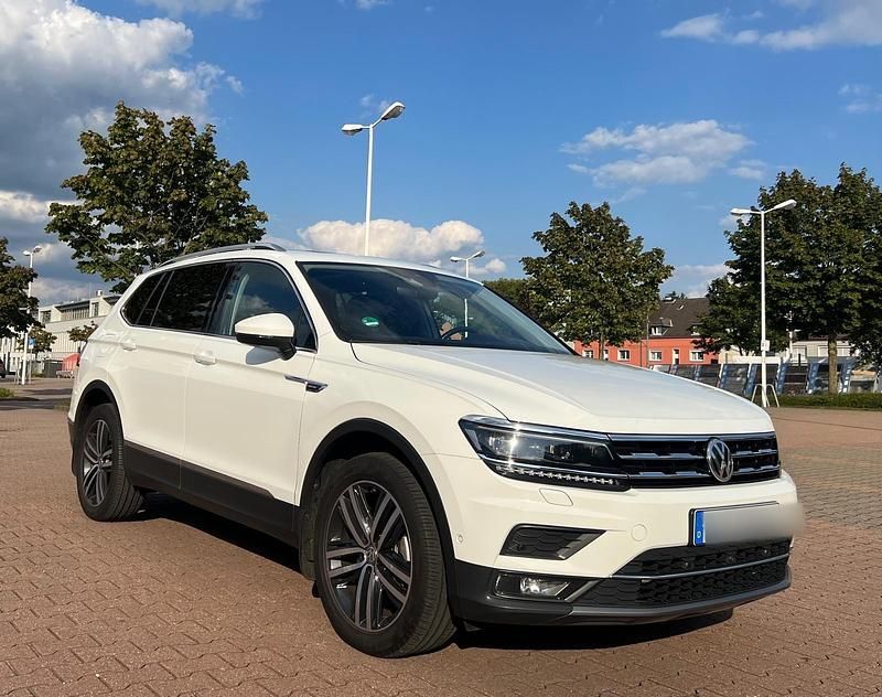 Weiß Gebraucht 2018 VW Tiguan Allspace SUV | 23.000 € (Teuer) - Bild 1/4