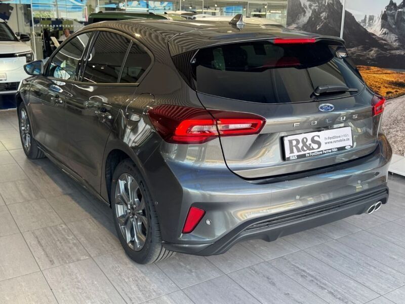 Neu Ford Focus ST-Line 125 PS (91 kW) 2025 Grau Limousine