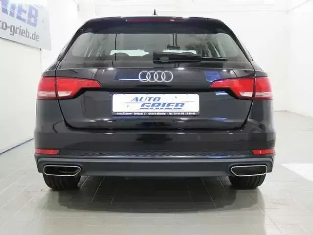 Gebraucht Audi A4 Basis 190 PS (139 kW) 2019 Brillantschwarz Kombi