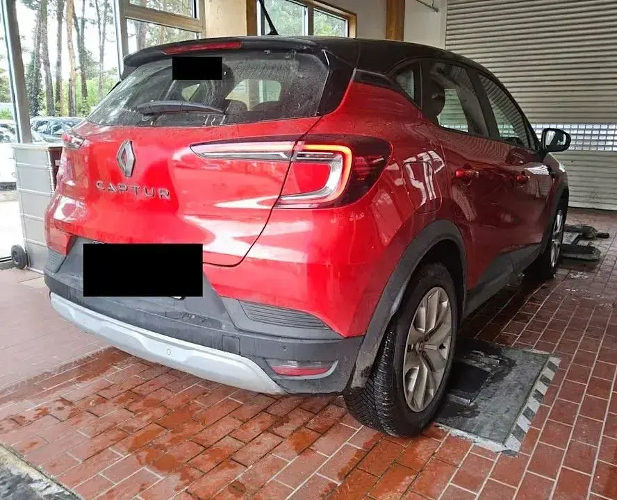 Gebraucht Renault Captur Equilibre 91 PS (66 kW) 2023 Rot SUV