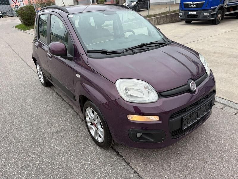 Usado Fiat Panda 69 HP (50 kW) 2012 Vermelho Citadino