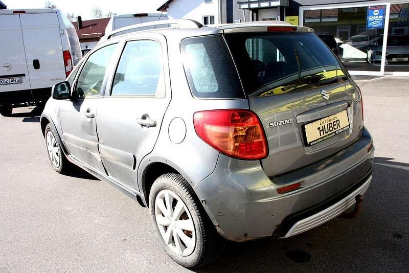 Gebraucht Suzuki SX4 Club 120 PS (88 kW) 2009 Andere SUV