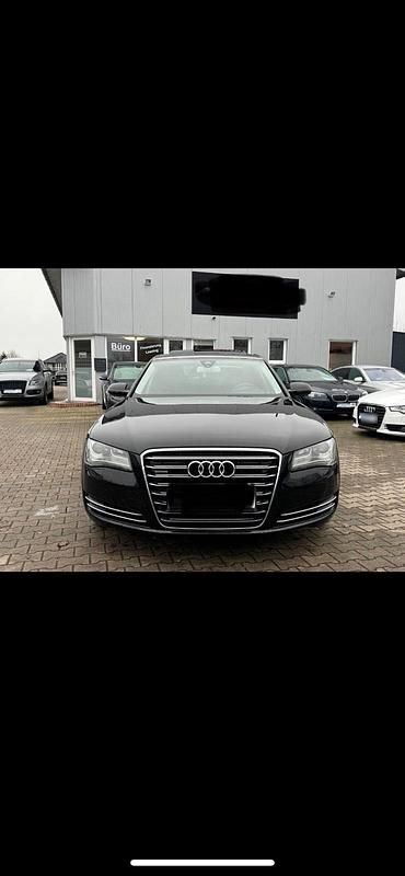 Second-hand Audi A8 Comfort 252 CP (185 kW) 2012 Negru Berlinǎ