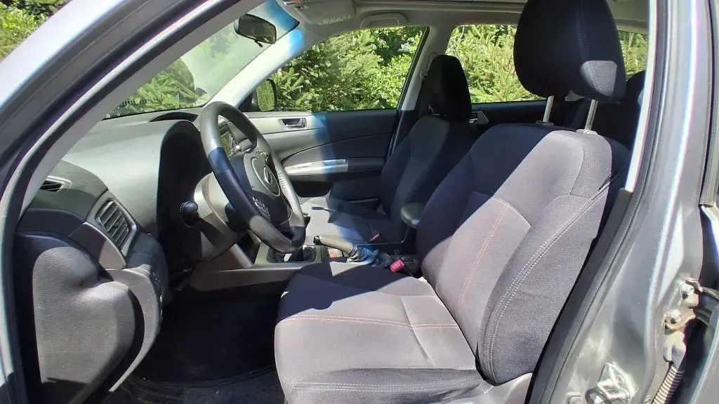 Gebraucht Subaru Forester Comfort 147 PS (108 kW) 2010 Silber SUV