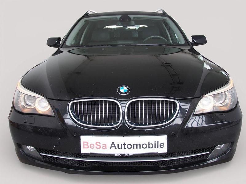 Gebraucht BMW 525 Advantage 197 PS (144 kW) 2009 Schwarz Kombi