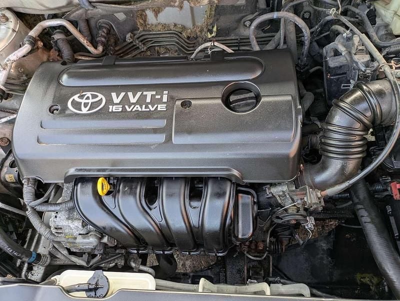 Gebraucht Toyota Corolla Luna 97 PS (71 kW) 2005 Silver metallic Kleinwagen