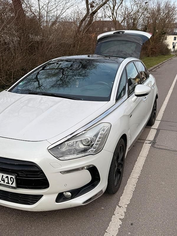 Gebraucht Citroën DS5 163 PS (119 kW) 2013 Weiß Kleinwagen