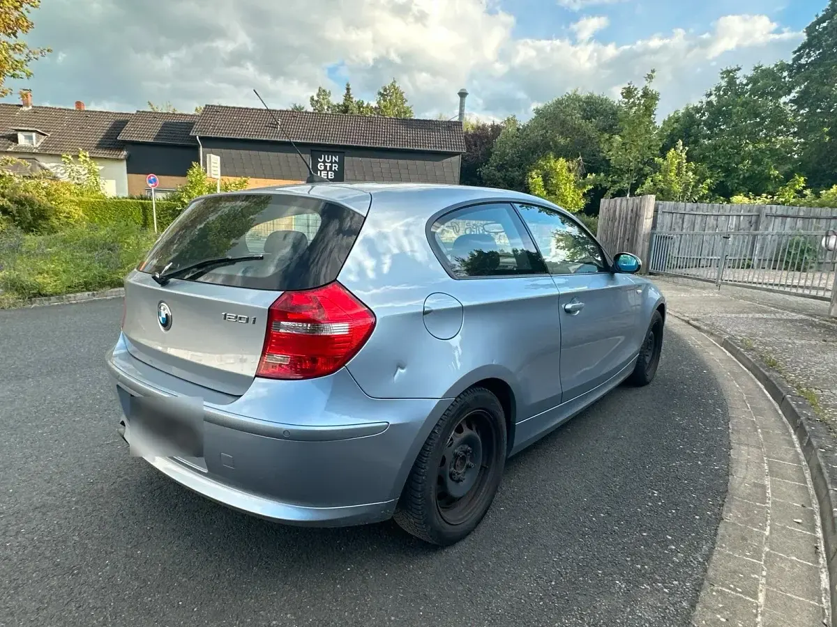 Gebraucht BMW 120 170 PS (125 kW) 2008 Blau Kleinwagen