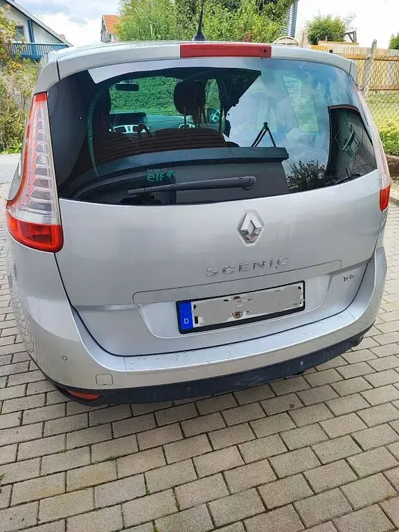 Gebraucht Renault Grand Scénic III Dynamique 131 PS (96 kW) 2010 Silber Van / Kleinbus