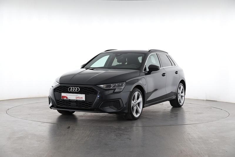 Manhattangrau Gebraucht 2021 Audi A3 Sportback e-tron Ambiente Kleinwagen | 21.970 € (Guter Preis) - Bild 1/4