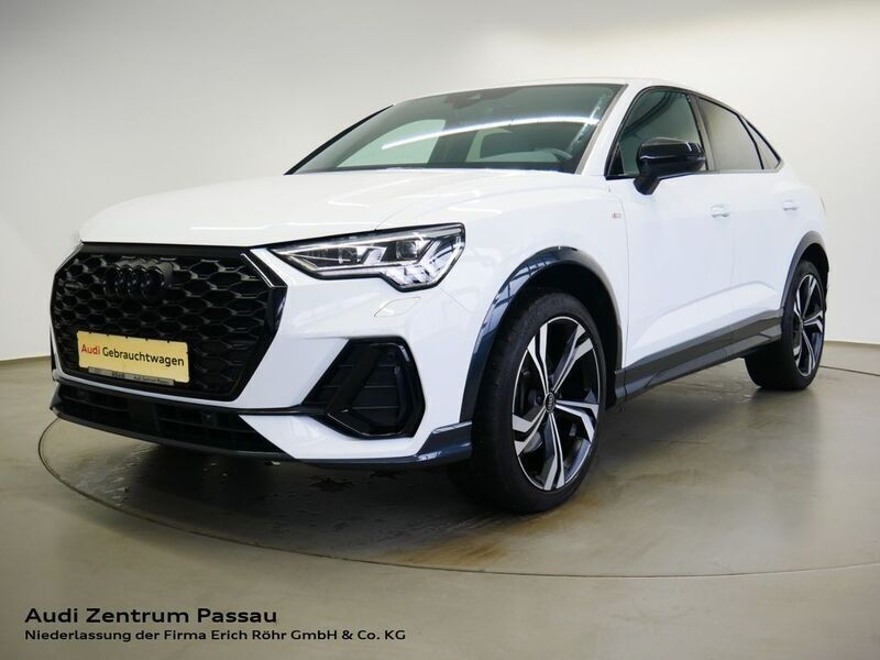 Gletscherweiß metallic Gebraucht 2022 Audi Q3 Sportback S-Line SUV | 39.550 € (Guter Preis) - Bild 1/4
