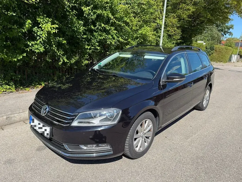 Gebraucht VW Passat Comfortline 140 PS (102 kW) 2011 Schwarz Limousine