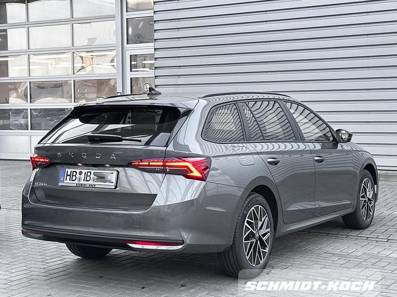 Usata Skoda Octavia Selection 150 CV (110 kW) 2025 Grigio Station wagon