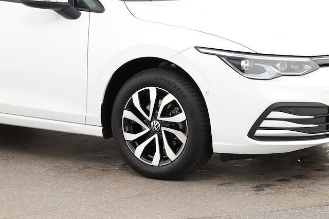 Gebraucht VW Golf VIII Active 131 PS (96 kW) 2022 Limousine