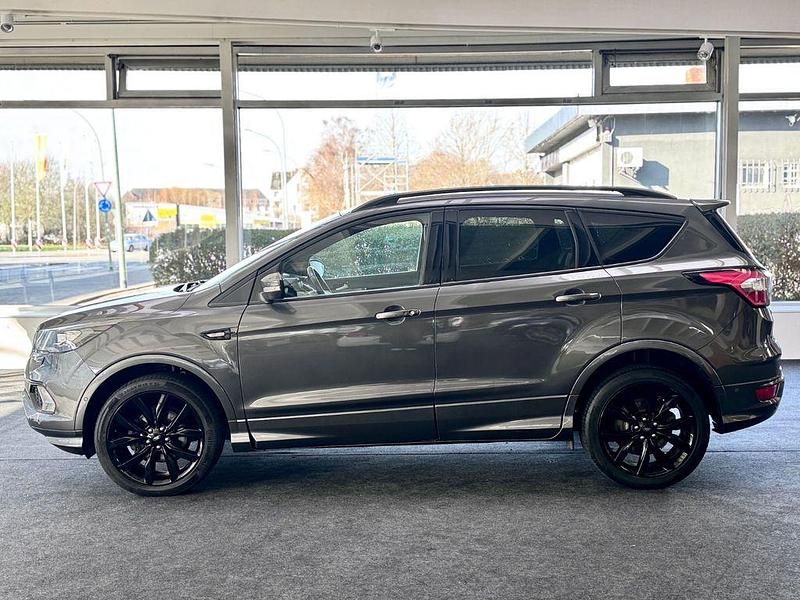 Gebraucht Ford Kuga ST-Line 150 PS (110 kW) 2018 Grau SUV