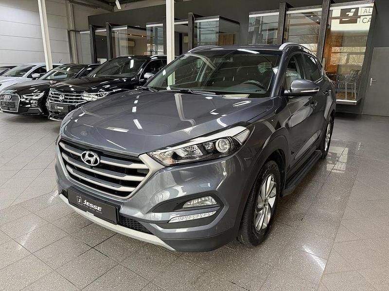Micron grey / met (metallic) Gebraucht 2017 Hyundai Tucson Trend SUV | 13.990 € (Guter Preis) - Bild 1/4