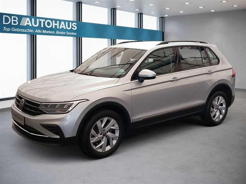 Gebraucht VW Tiguan Life 190 PS (139 kW) 2023 Silber SUV