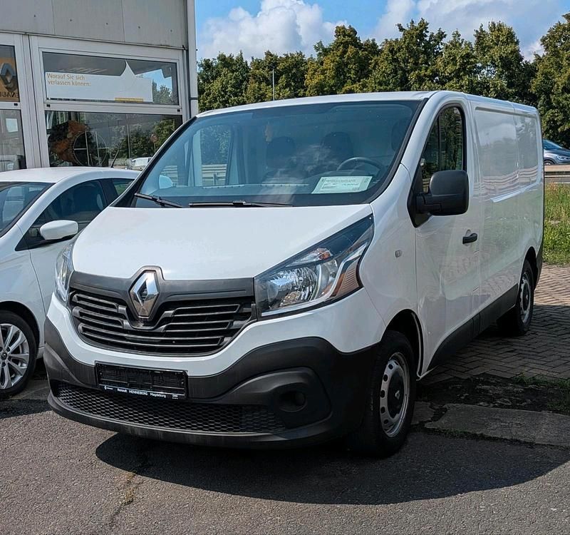 Weiß Gebraucht 2019 Renault Trafic Komfort Van / Kleinbus | 14.900 € (Guter Preis) - Bild 1/4