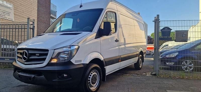 Arktikweiss Gebraucht 2017 Mercedes Sprinter Van | 17.999 € (Fairer Preis) - Bild 1/4