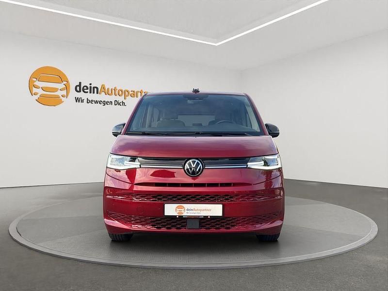Gebraucht VW Multivan Life 150 PS (110 kW) 2023 Fortanarot Van