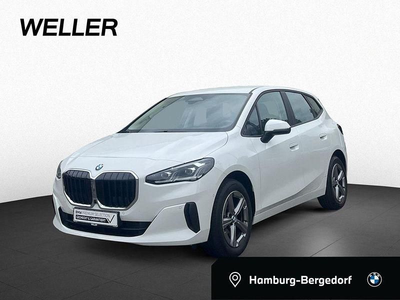 Alpinweiss iii (weiß) Gebraucht 2024 BMW 218 Active Tourer Performance Van / Kleinbus | 29.450 € (Guter Preis) - Bild 1/4