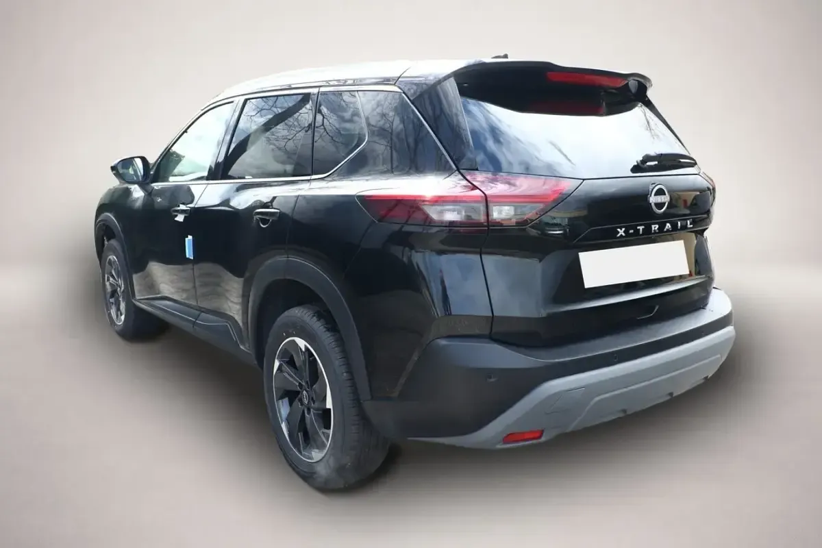 Neu Nissan X-Trail 360º 163 PS (119 kW) 2026 Schwarz SUV