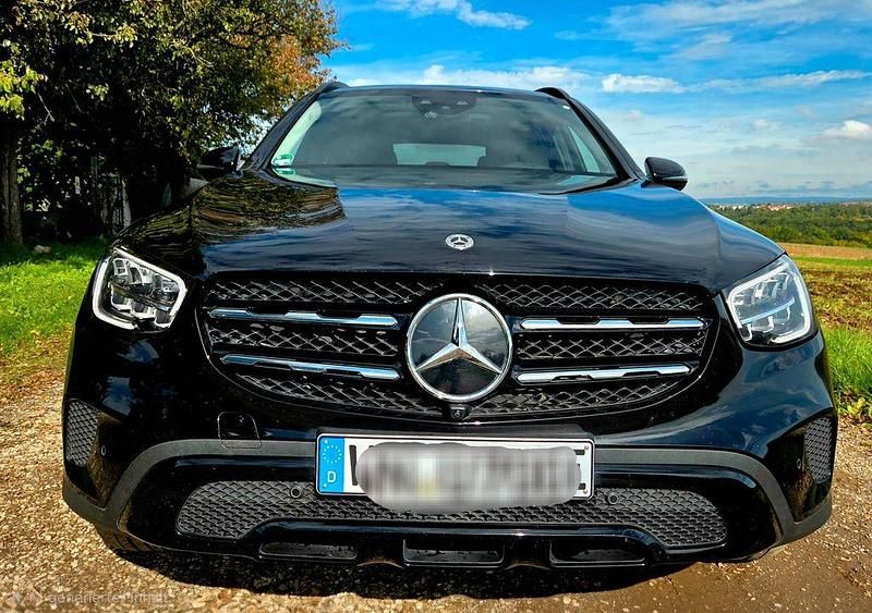Schwarz Gebraucht 2021 Mercedes GLC300e SUV | 34.000 € (Guter Preis) - Bild 1/4