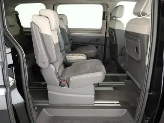 Gebraucht VW Multivan Style 150 PS (110 kW) 2025 Deep black perleffekt Van / Kleinbus