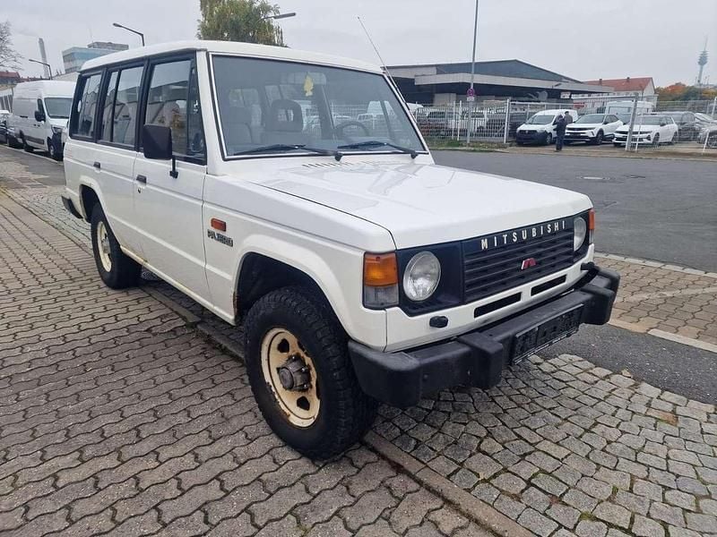 Weiß Gebraucht 1988 Mitsubishi Pajero SUV | 3.550 € - Bild 1/4