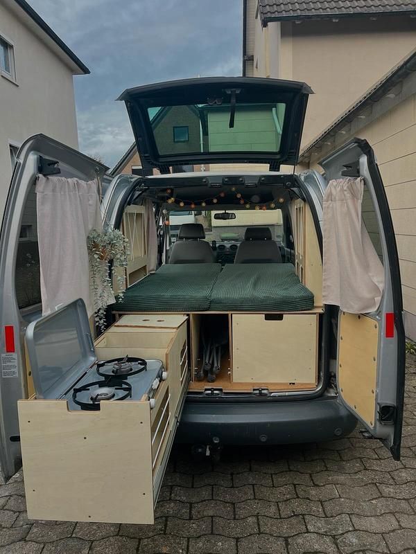 Silber Gebraucht 2007 VW Caddy Van / Kleinbus | 8.500 € (Teuer) - Bild 1/4