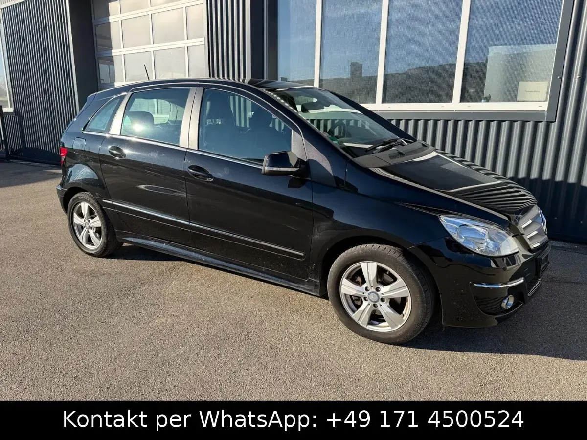 Gebraucht Mercedes B200 136 PS (100 kW) 2009 Schwarz Van / Kleinbus