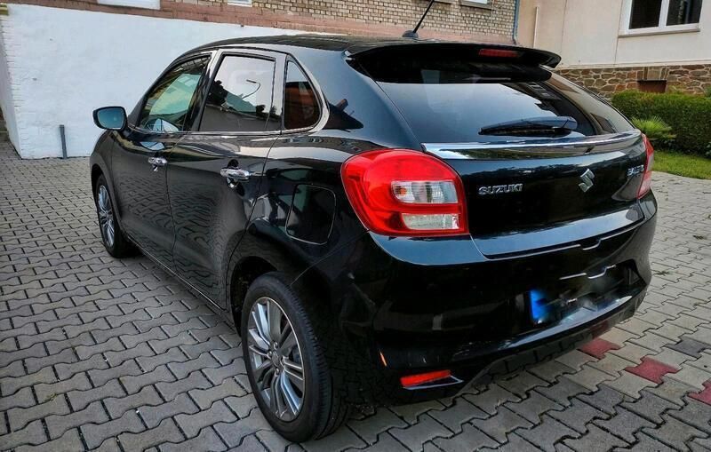Schwarz Gebraucht 2016 Suzuki Baleno Comfort Kleinwagen | 9.290 € - Bild 1/4
