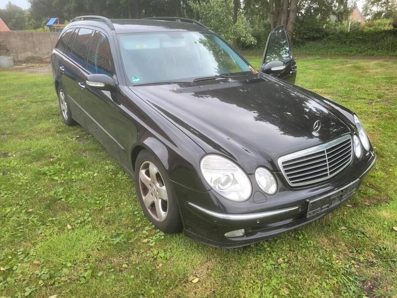 Schwarz Gebraucht 2003 Mercedes E320 Avantgarde Kombi | 1.999 € (Fairer Preis) - Bild 1/4