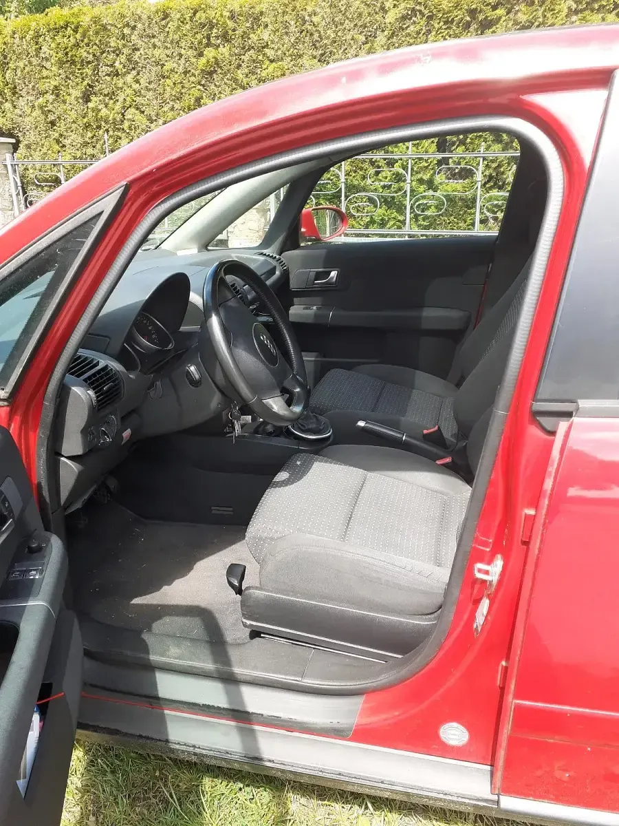 Gebraucht Audi A2 75 PS (55 kW) 2002 Rot Kleinwagen