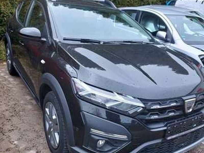 Gebraucht Dacia Sandero Stepway 91 PS (66 kW) 2023 Schwarz Limousine