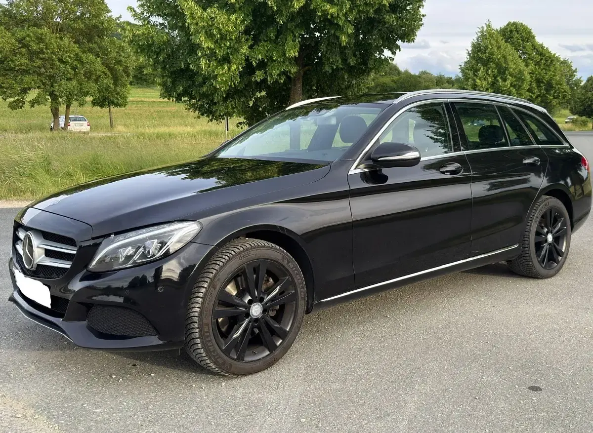 Gebraucht Mercedes C250 204 PS (150 kW) 2015 Schwarz Kombi