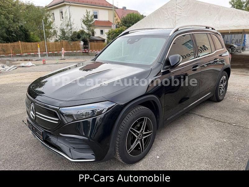 Kosmosschwarzmet. Gebraucht 2023 Mercedes EQB300 Advanced SUV | 29.195 € (Guter Preis) - Bild 1/4