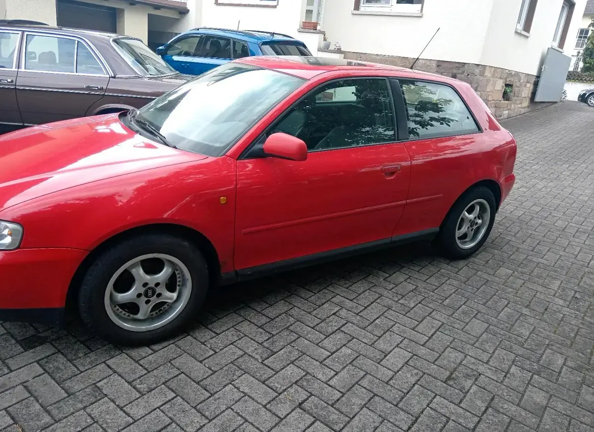 Gebraucht Audi A3 101 PS (74 kW) 1998 Rot Kleinwagen