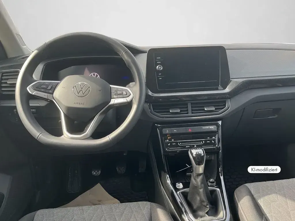 Gebraucht VW T-Cross Life 95 PS (69 kW) 2025 Reflexsilber metallic (metallic) SUV