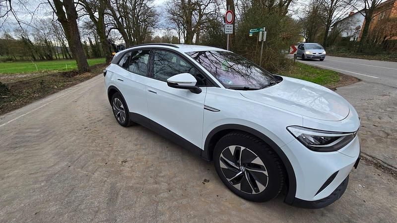 Gebraucht VW ID.4 125 kW (170 PS) 2023 Weiß SUV