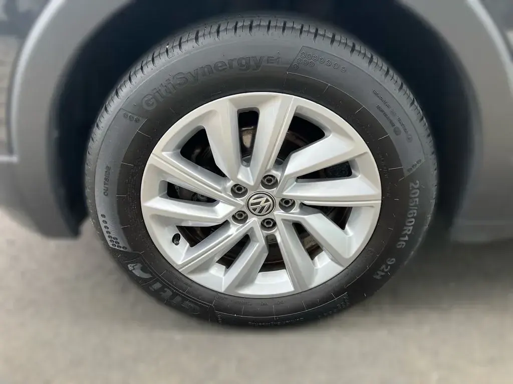 Gebraucht VW T-Cross Comfortline 116 PS (85 kW) 2020 Grau SUV